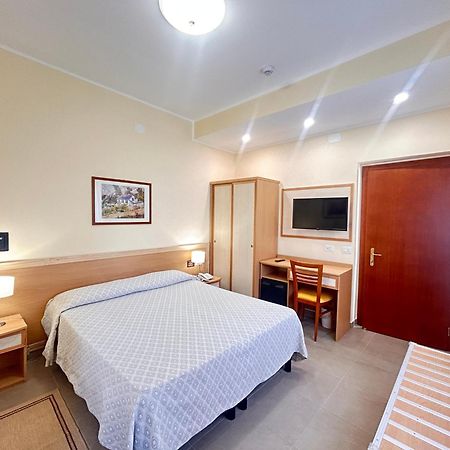 Il Nocchiero City Hotel Соверато-Марина Экстерьер фото