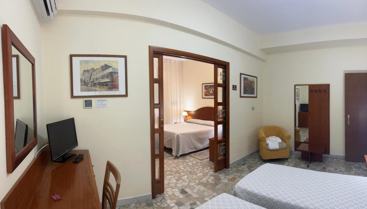 Il Nocchiero City Hotel Соверато-Марина Экстерьер фото