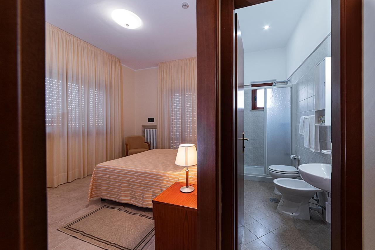 Il Nocchiero City Hotel Соверато-Марина Экстерьер фото