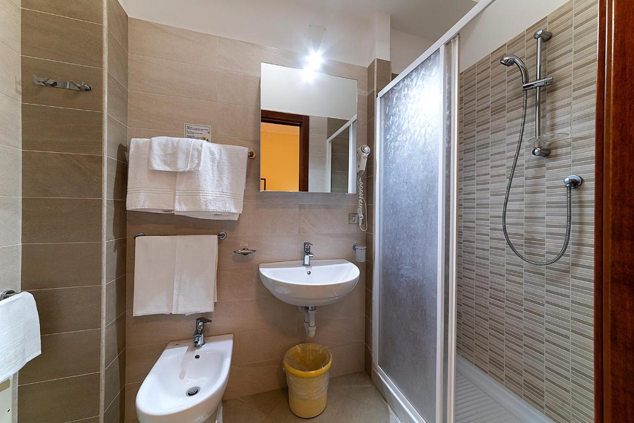 Il Nocchiero City Hotel Соверато-Марина Экстерьер фото